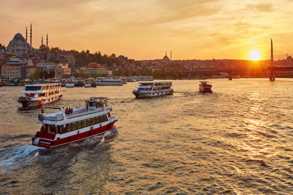 Romantic Bosphorus Cruise Dinner